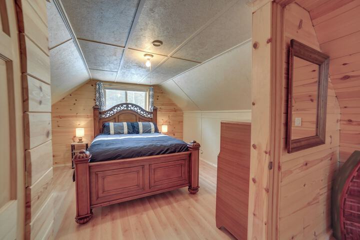 6 Mi to Shingleton: Manistique Home w / Yard!