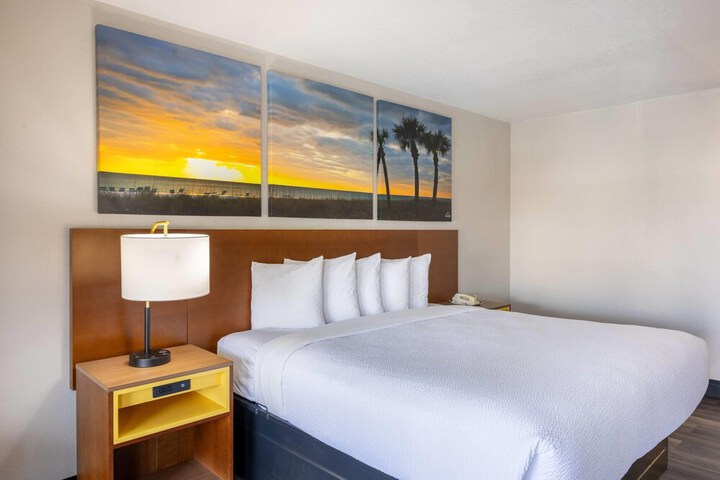 Days Inn by Wyndham Port Charlotte / Punta Gorda