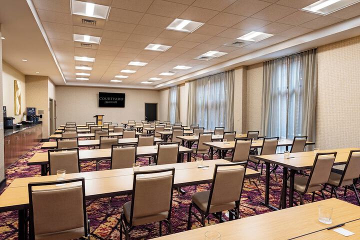 Courtyard by Marriott Winston - Salem Downtown