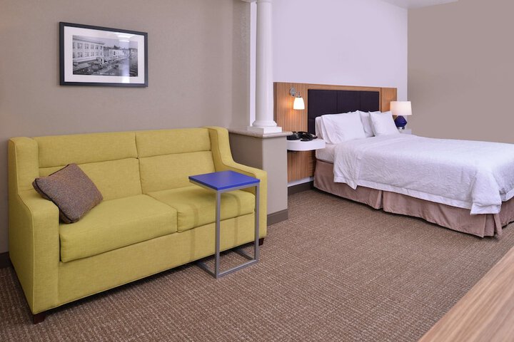 Room 33 of 53