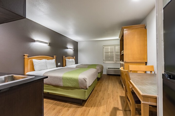 Room 14 of 31