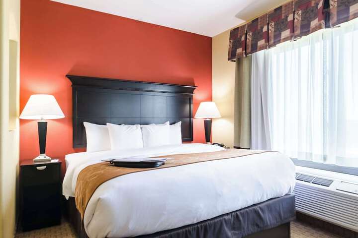 Comfort Suites Salina South