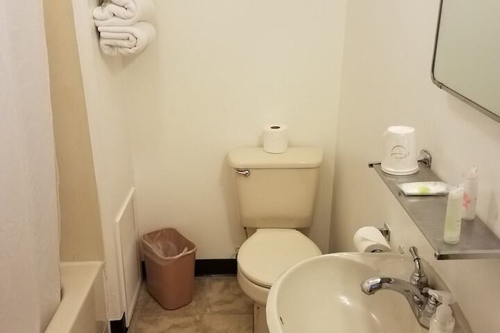 Room 14 of 34