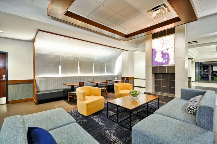 Hotel Interior 9 of 40