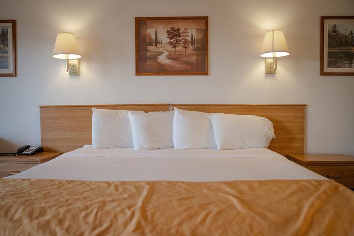 Room 8 of 25