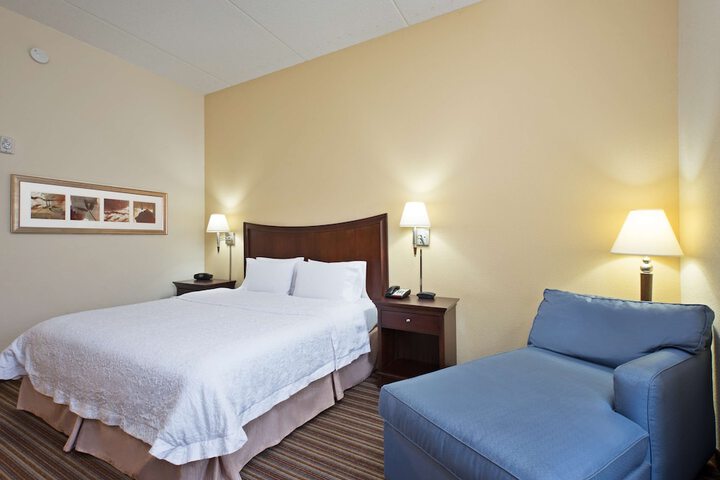 Room 16 of 42
