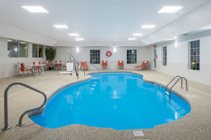 Pool 12 of 65