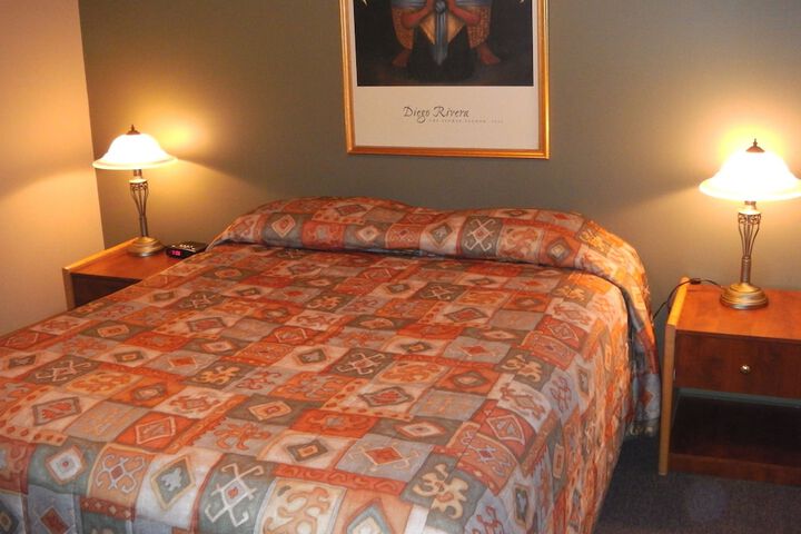 Room 11 of 18