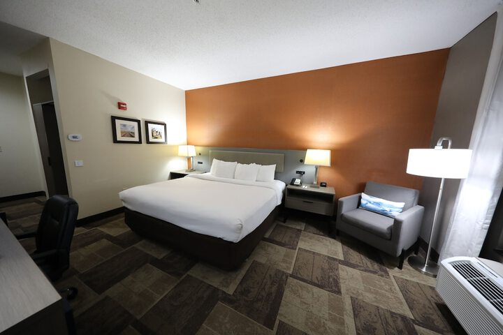 Comfort Inn & Suites Hutchinson