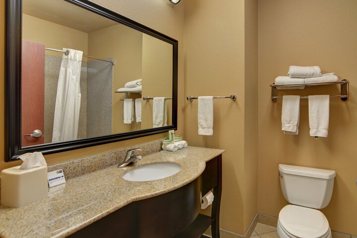 Holiday Inn Express & Suites Altus by IHG