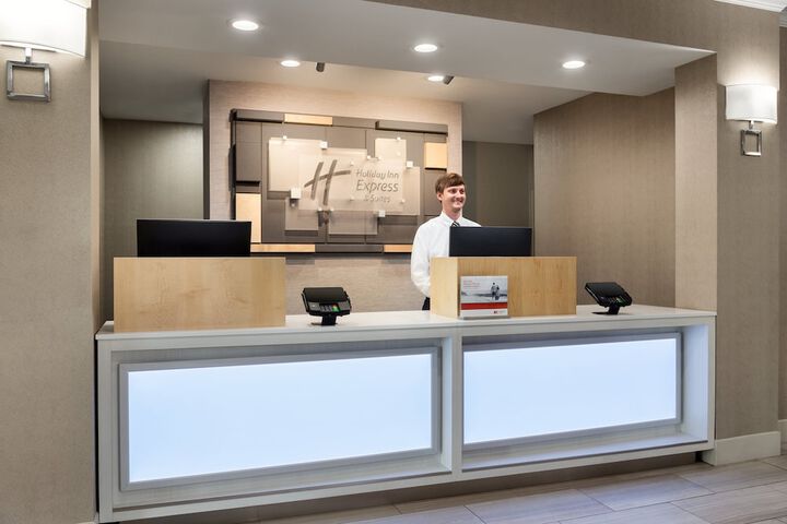 Holiday Inn Express Hotel & Suites Auburn - University Area by IHG