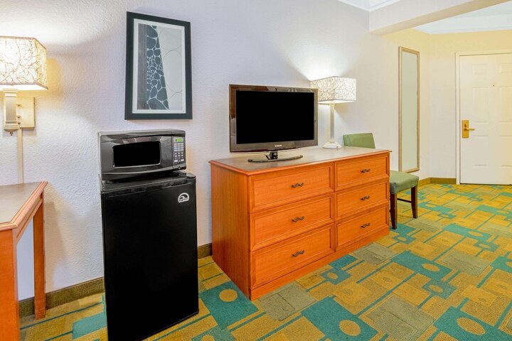 Room 21 of 30