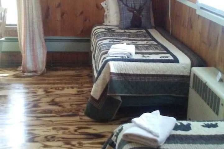 Room 6 of 34