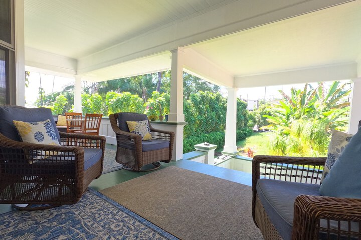 Hilo Bay Oceanfront B & B
