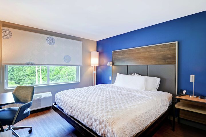 Room 16 of 35