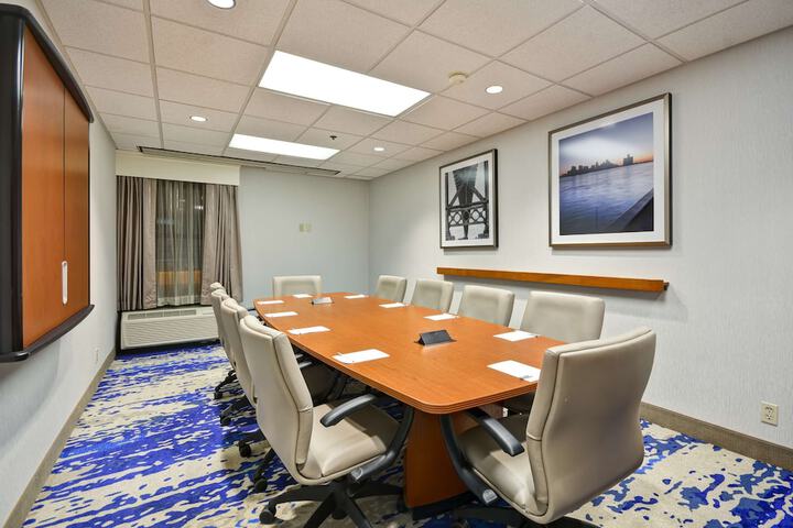 Hampton Inn Detroit / Northville