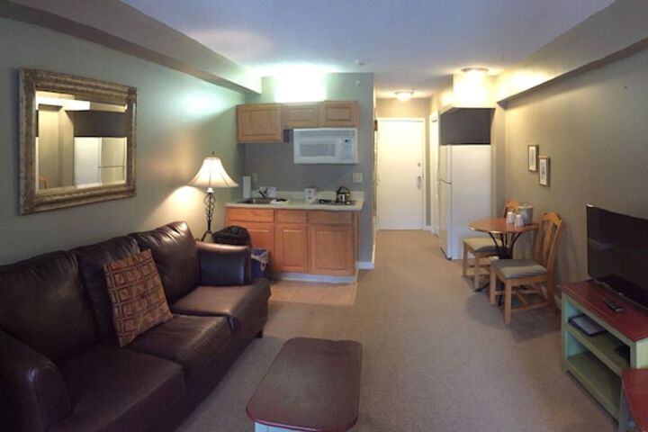Room 62 of 85