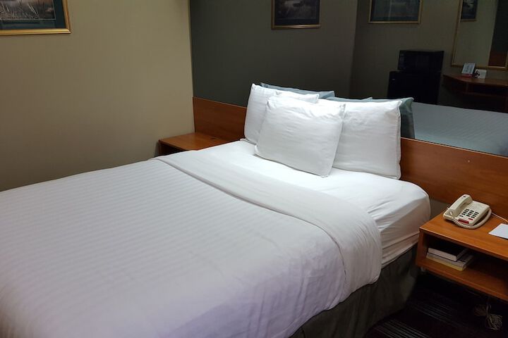 Room 17 of 41