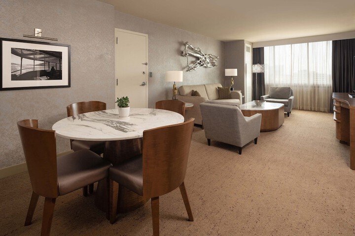 Room 4 of 43