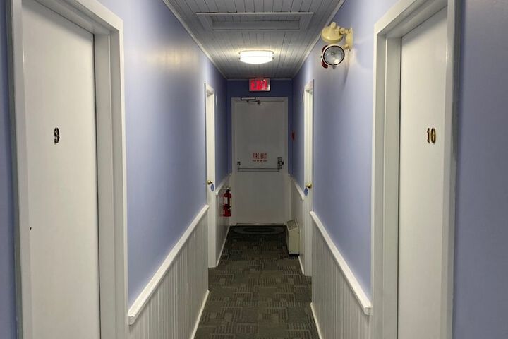 Ballroom/Hall 76 of 78