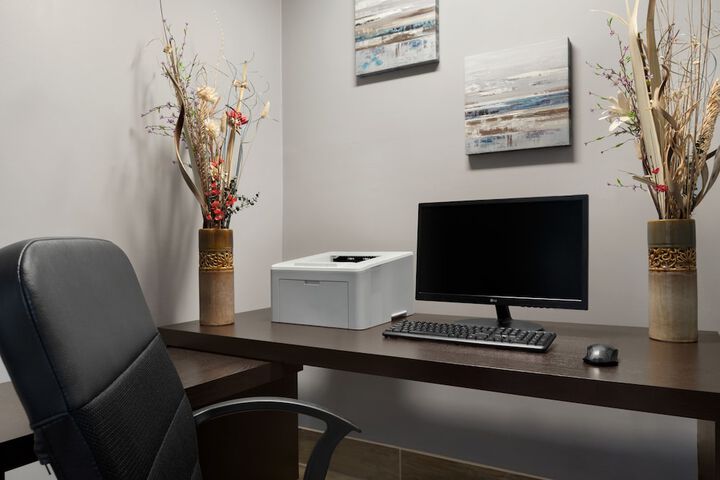 Business Center 46 of 47