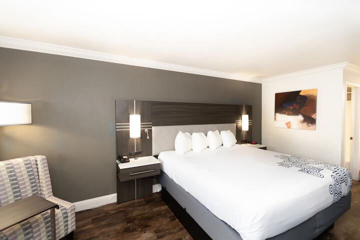 Room 26 of 30