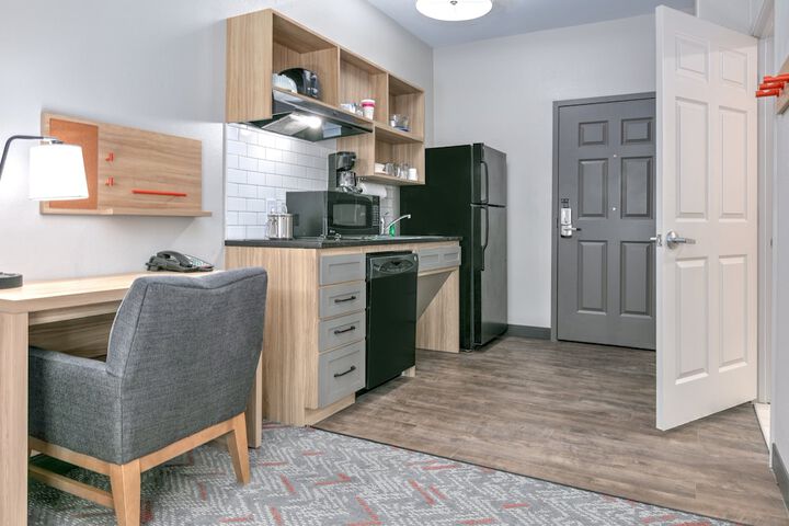 Candlewood Suites Lake Jackson Clute by IHG
