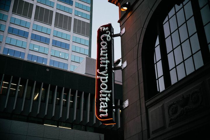 Hotel 3 of 98