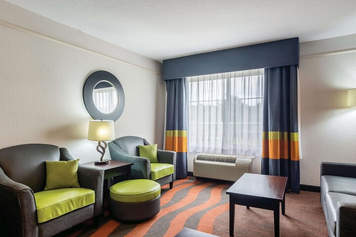 Room 20 of 53