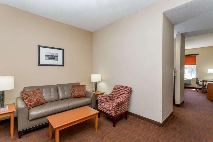 Room 9 of 19
