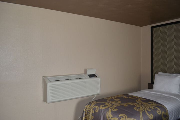 Room 30 of 39