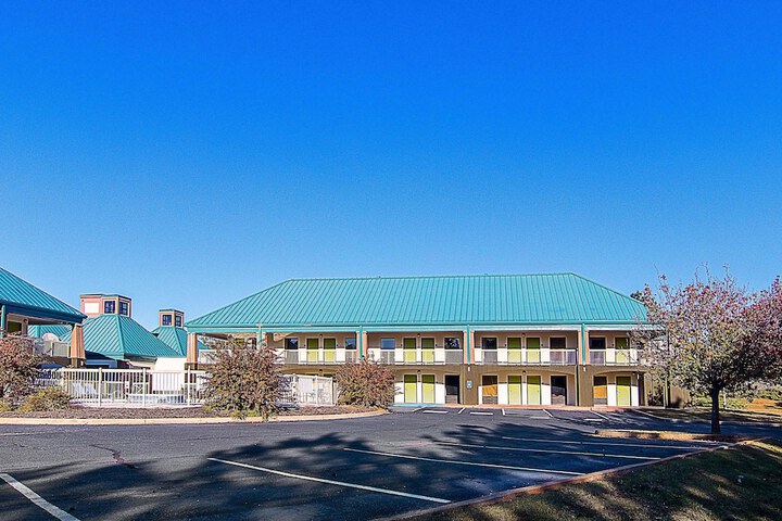Econo Lodge