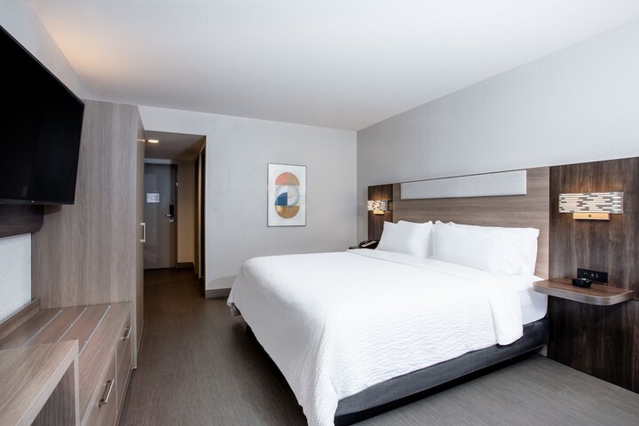 Room 18 of 60