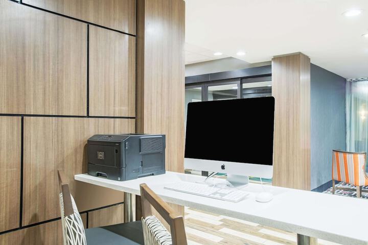 Business Center 58 of 58