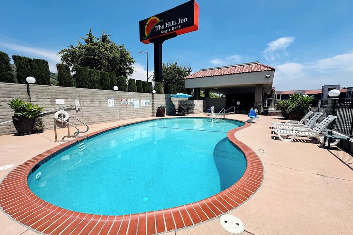 The Hills Inn Eagle Rock - Near Old Town Pasadena