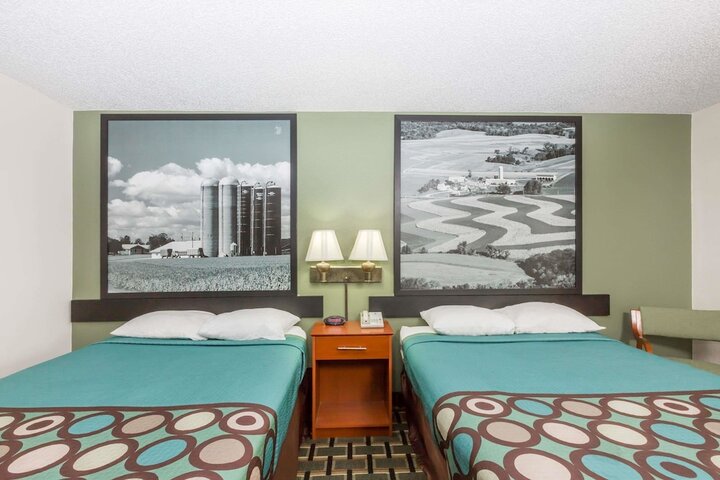 Room 12 of 20