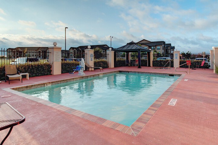 Comfort Suites Waxahachie - Dallas