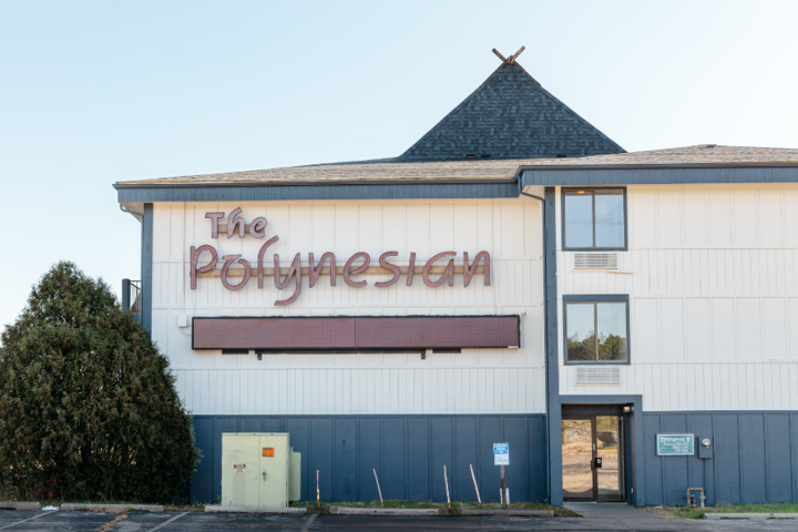 Polynesian Hotel Wisconsin Dells - Near Noahs Ark