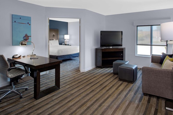 Room 17 of 40