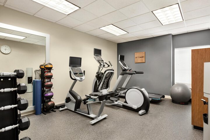 Homewood Suites by Hilton Fort Myers Airport / FGCU
