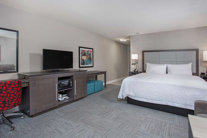 Room 20 of 33