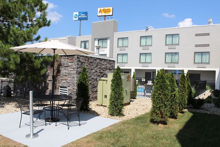 Terrace/Patio 43 of 44