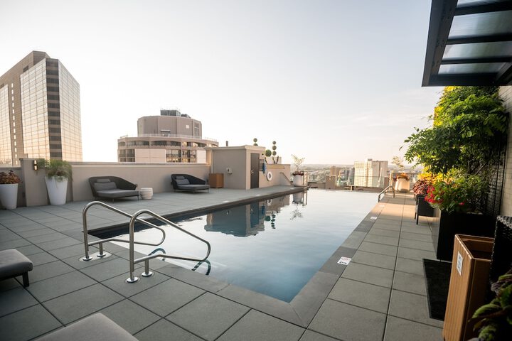 The Windsor Suites