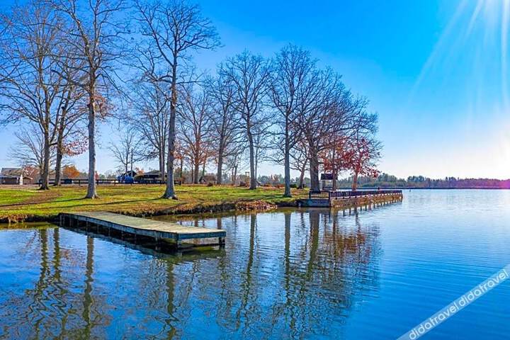 Crown Resorts at Lake Tansi West