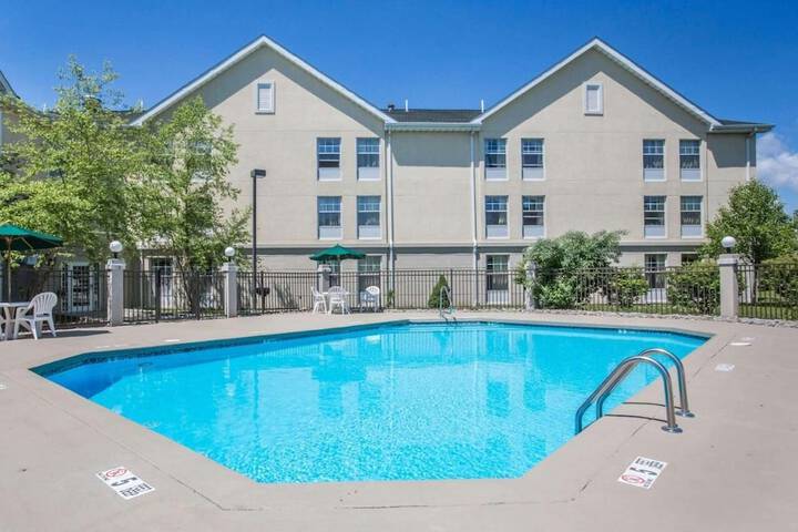Pool 4 of 49