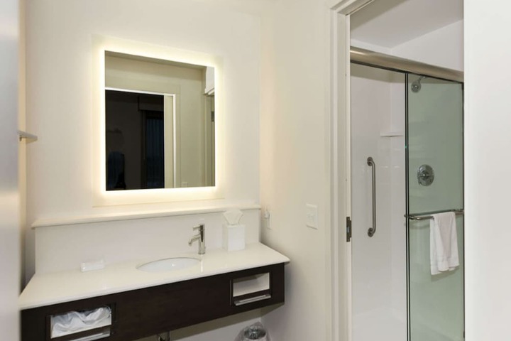 Room 15 of 29