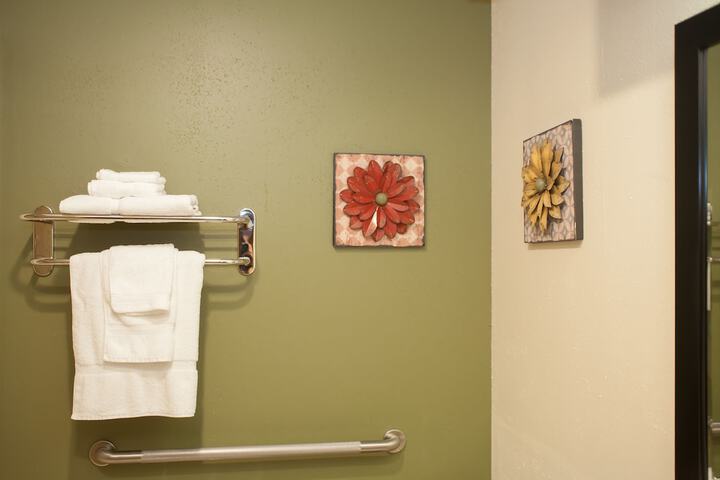 Room 13 of 68