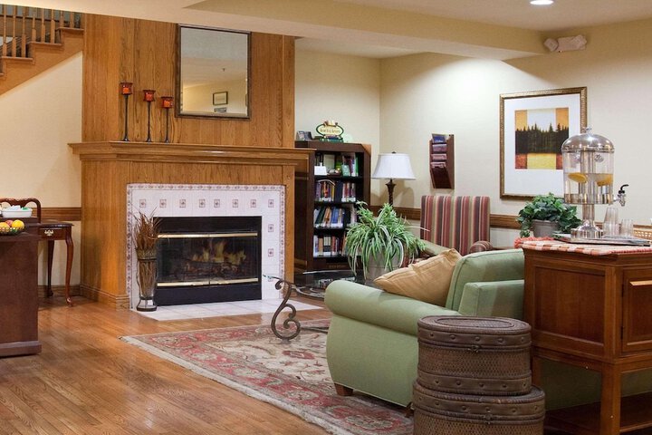 Country Inn & Suites by Radisson Greeley, CO
