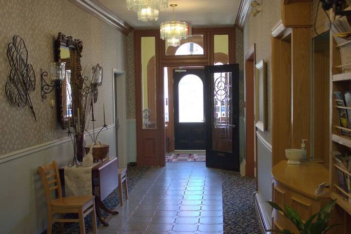 Hotel 2 of 52