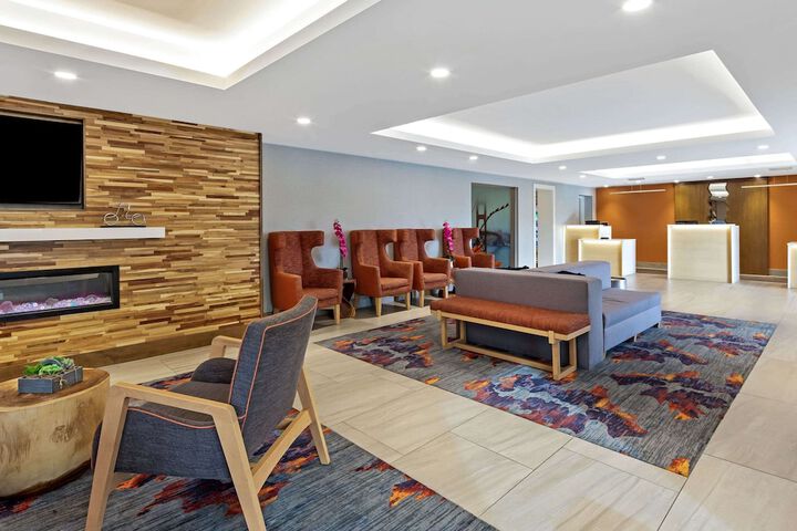 Hotel Interior 5 of 32